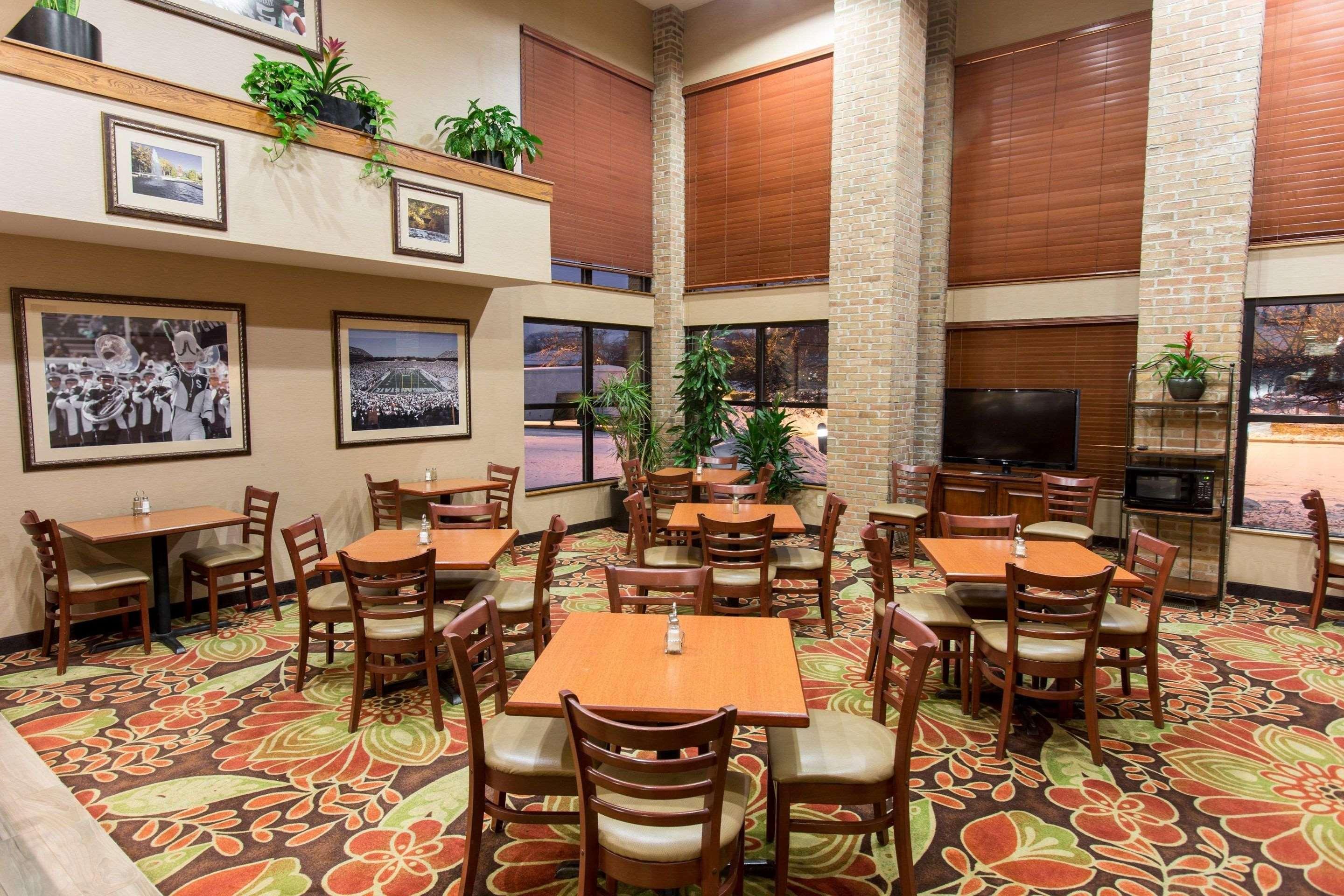 Comfort Inn Okemos - East Lansing Exteriör bild